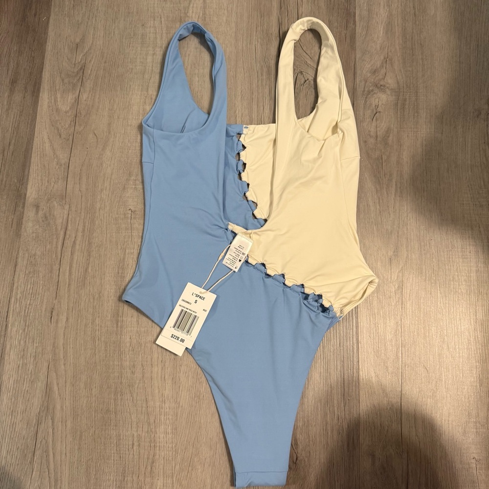 ❤️ L*Space Solstice Blue and Off-White One-Piece Swimsuit with Bitsy Coverage - Picture 3 of 5